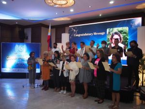 Philippine Chamber of Commerce & Industry Region 7 Governor Ms. Melanie Ng inducted the founding members of Cebu Online News Press Corps